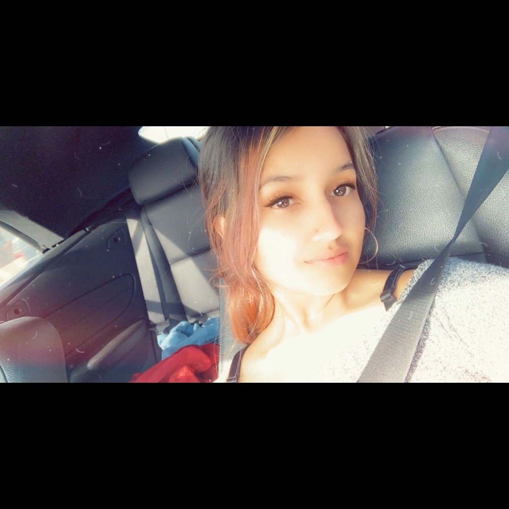 Meet your Posher, Andrea